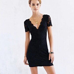 UO Kimchi Blue Black Lace Deep V Mini Pullover Dress LBD Party Bodycon Size XS